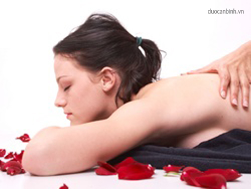 Massage làm nhẹ bớt cơn đau, co cơ và stress