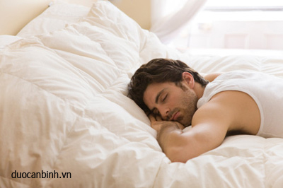 Tư thế ngủ ảnh hưởng đến "chức năng đàn ông"