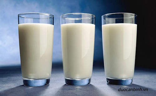 Vì sao cần uống sữa tươi mỗi ngày